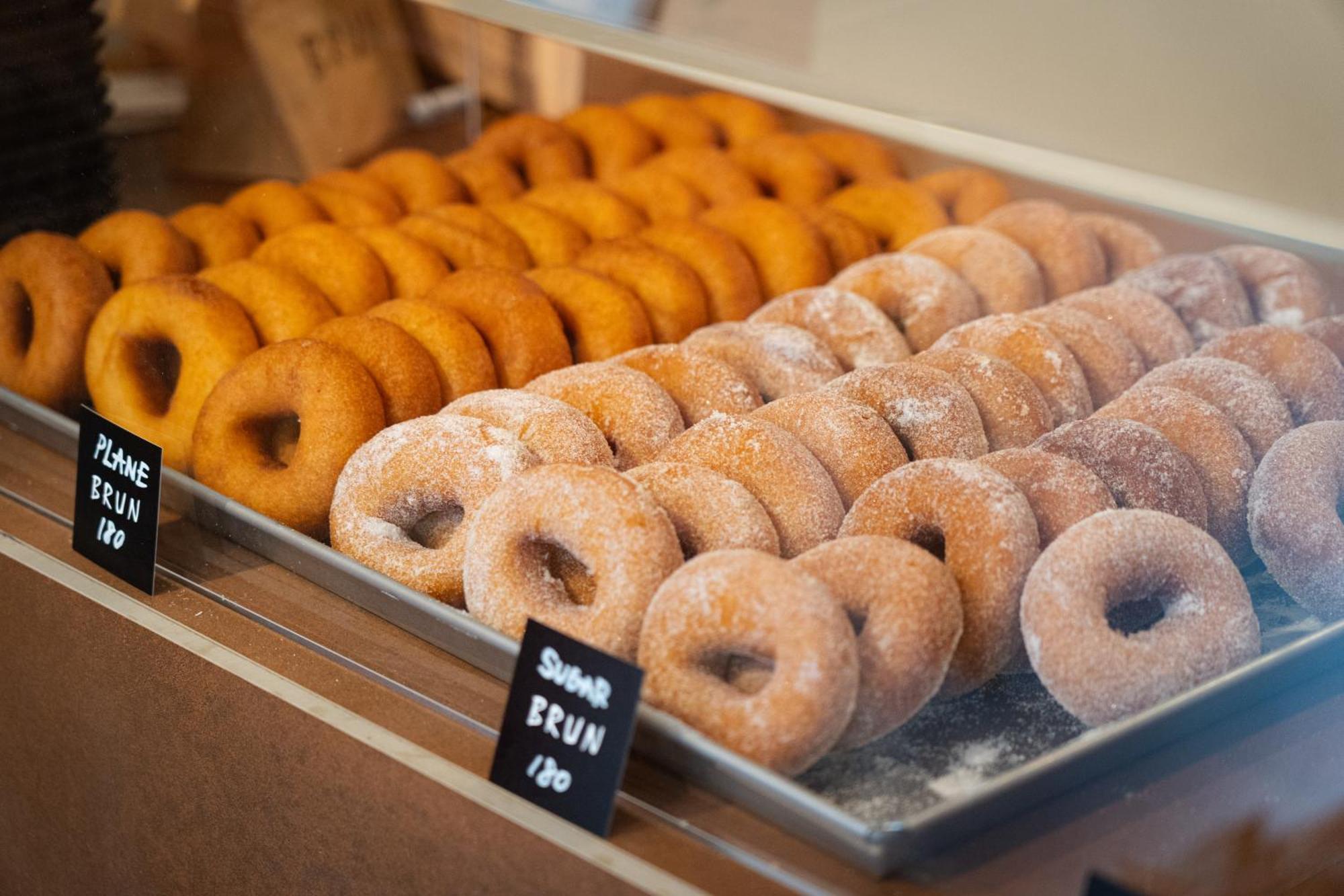 Hostel Ini Kobe & Brun Donut Cafe Exterior photo